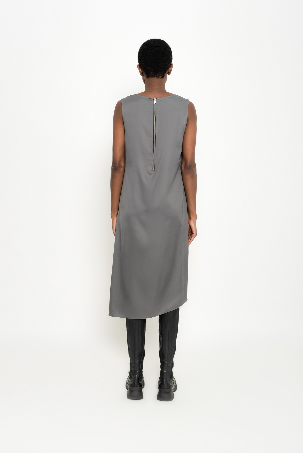 vestido acetinado assimétrico | asymmetric satin dress