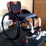 Cadeira de Rodas Monobloco Smart Vega Peso Leve com Encosto e Assento Rígidos