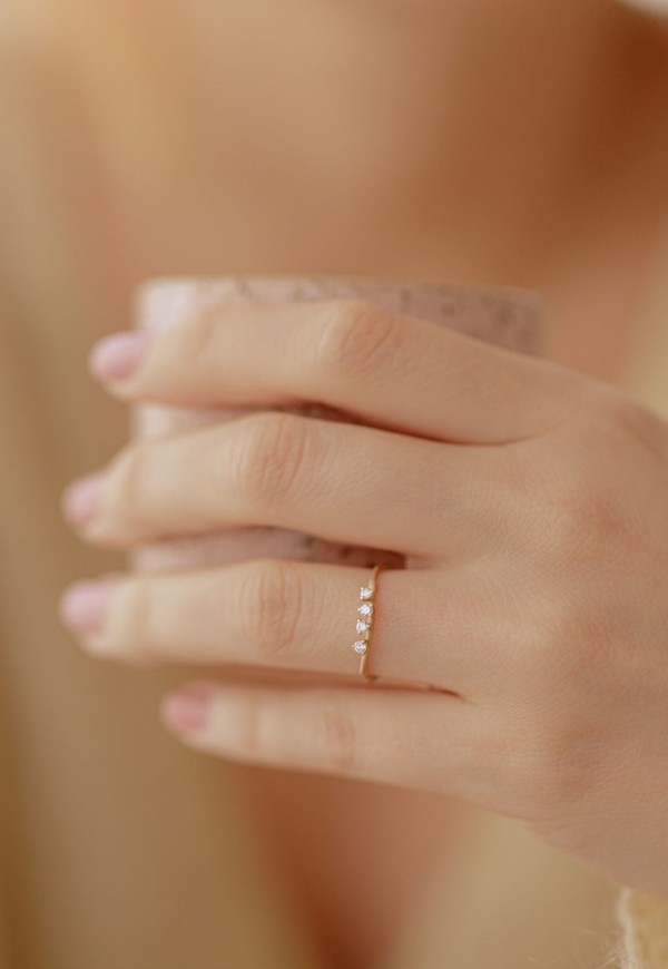 Foto do produto anel galho diamantes