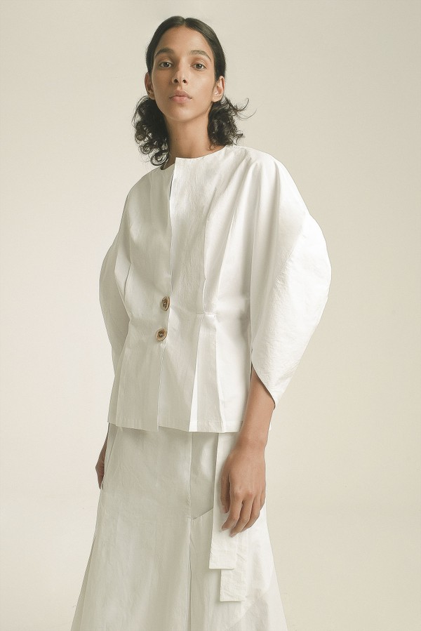Foto do produto Blusa Lua Branca
