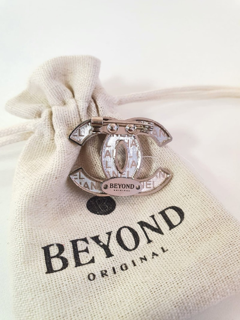 Broche Beyond Original - Chanel