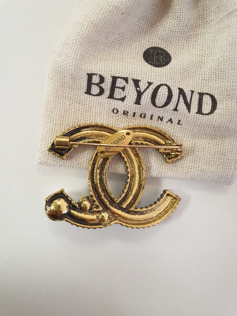 Broche Beyond Original - Chanel