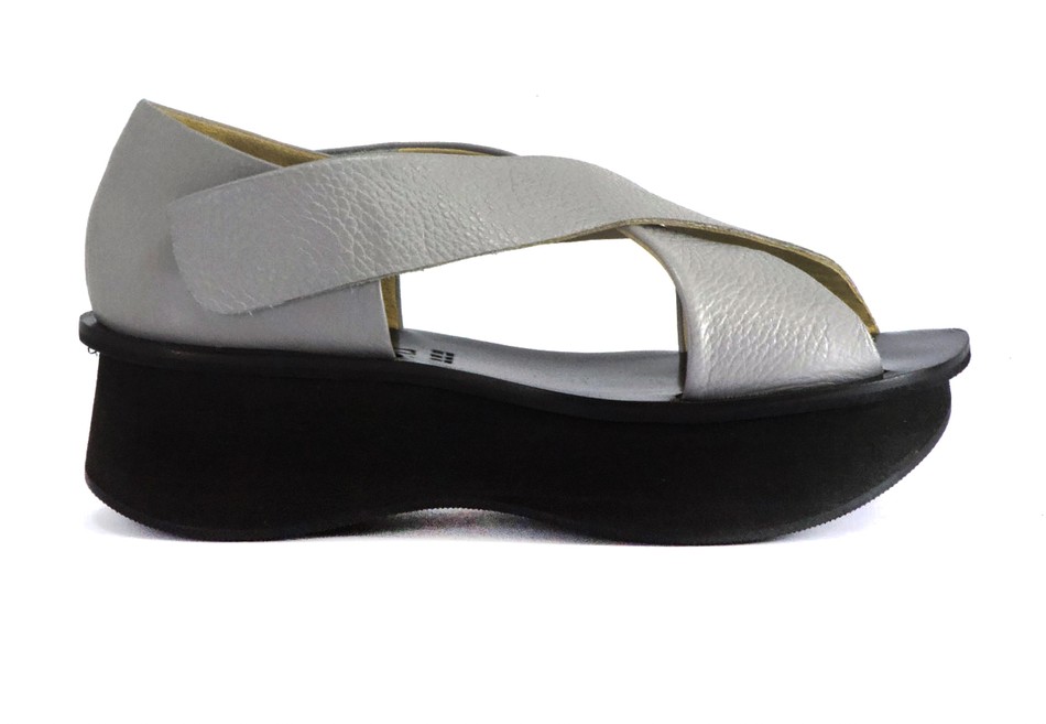 Sandália Plataforma Xis Platoo Cinza|Xis Platoo Sandal Grey