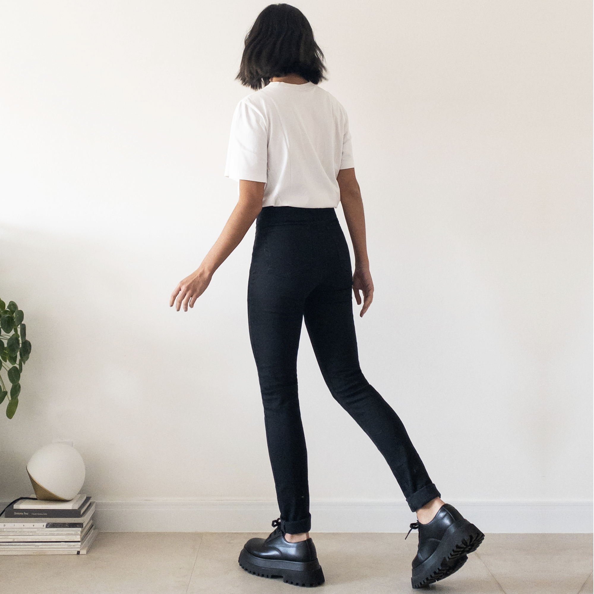 Skinny Jeans Cintura Alta e Bumbum Up | Cassandra Black